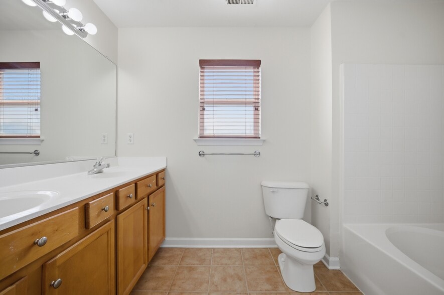 Building Photo - 5205 Pughsville Rd