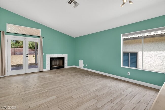 Building Photo - 405 Crater Ct