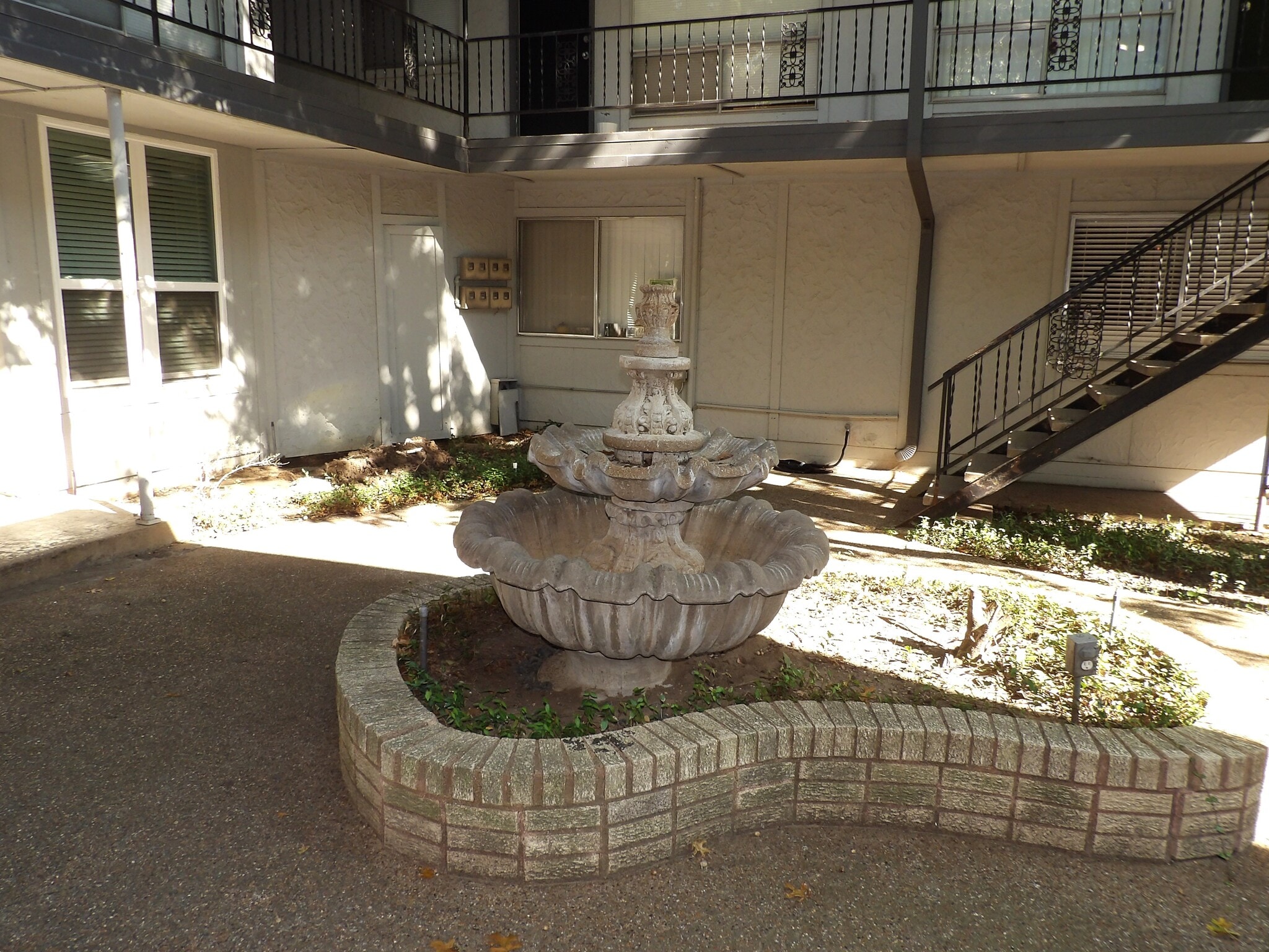 Building Photo - 4220 Cole Ave