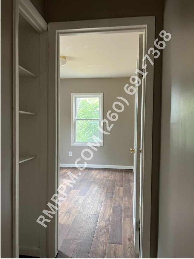 Building Photo - 1220 Fairview Ave