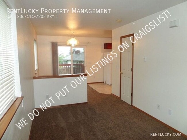 Building Photo - 1512 S Puget Dr
