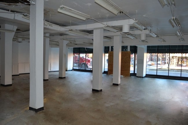 Building Photo - 2235 E 71st