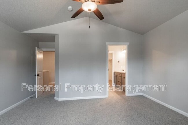 Building Photo - 11212 NE 14th Ct