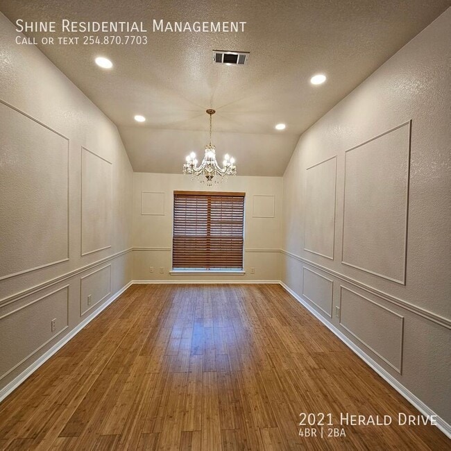 Building Photo - 2021 Herald Dr