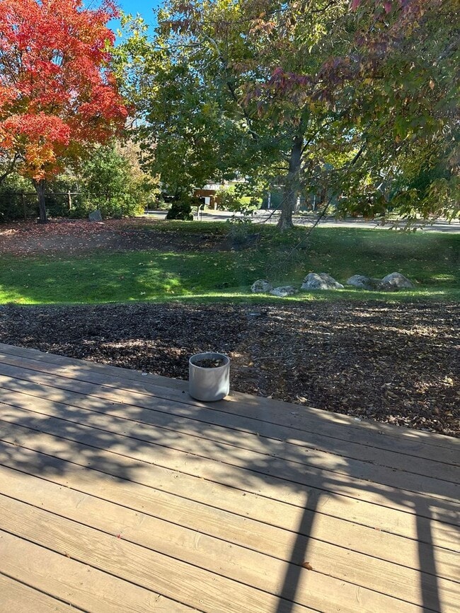 Building Photo - Charming 3 Bedroom, 2 Bath Home in Ashland!