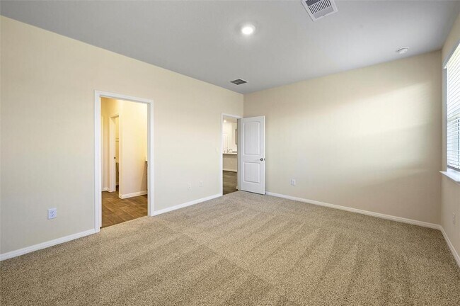 Building Photo - 224 Kickapoo Ln