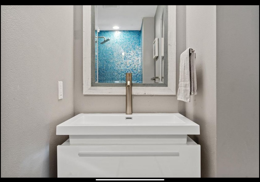 Building Photo - 237 Sea Forest Ct