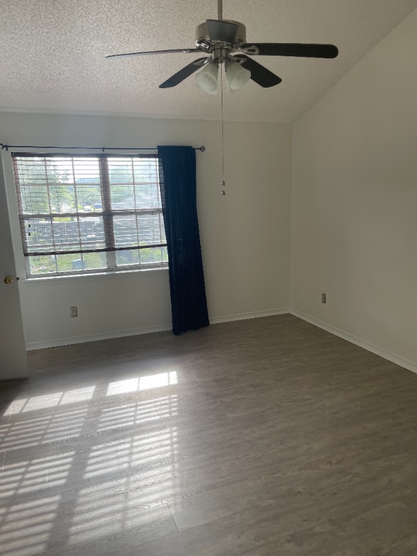 Building Photo - 11305 Lake Mandarin Cir E