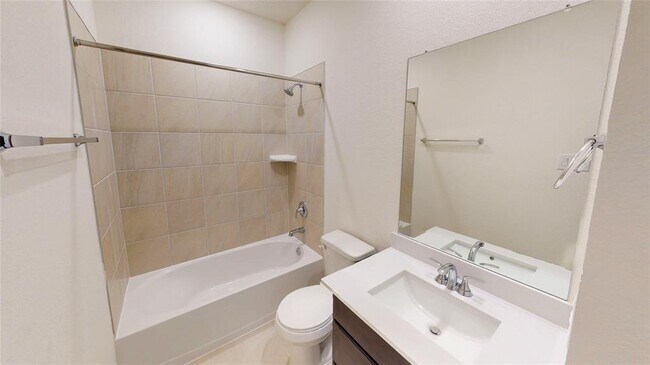 Building Photo - 4809 Sun Fls Dr