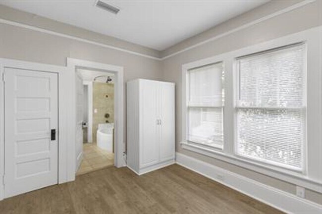 Building Photo - Charming 3-Bedroom Home in Historic Eustis!