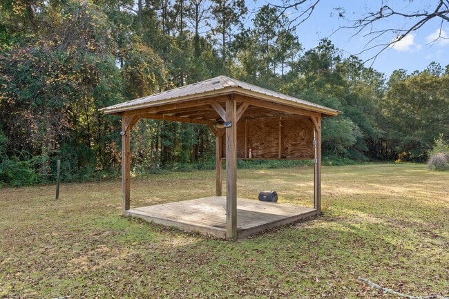 Building Photo - 3 bedrooms 2 bathroom