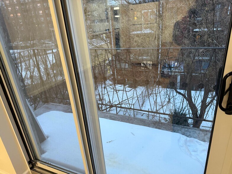 Building Photo - 11031 72nd Dr