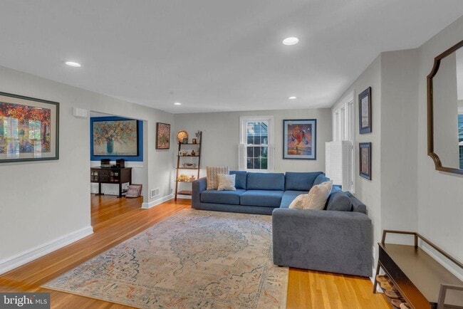 Building Photo - 247 Lawnside Ave
