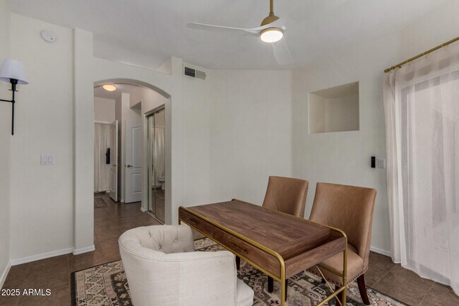Building Photo - 10401 N Saguaro Blvd