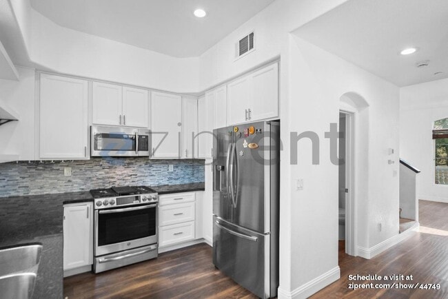 Building Photo - 882 Inspiration Pl
