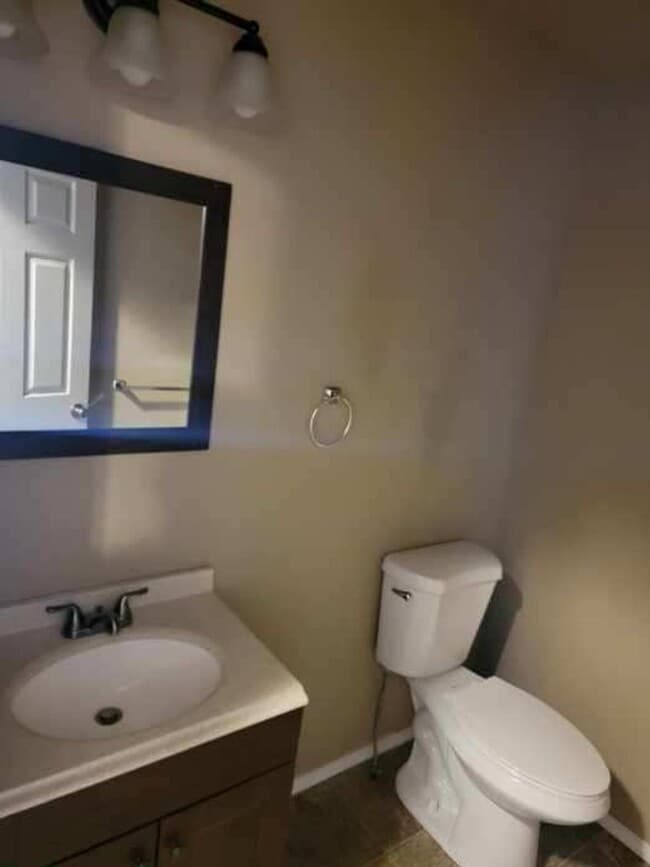 Building Photo - W Shannon Duplex