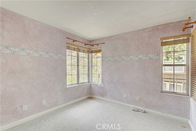 Building Photo - 22 Matisse Cir