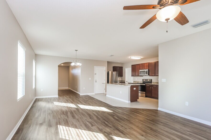 Building Photo - 1802 Greenwood Valley Dr