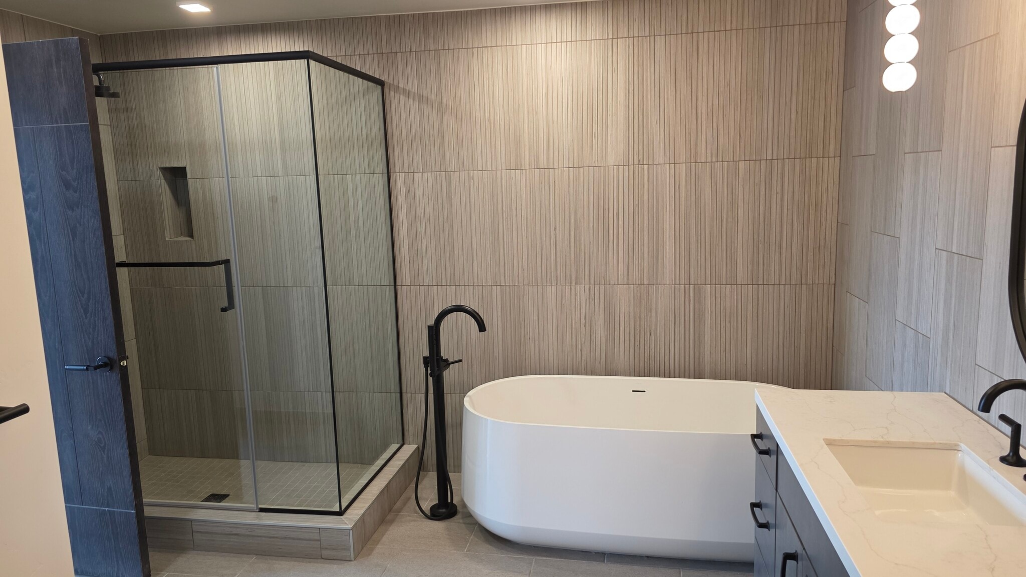 Master Bath - 80 W Main St