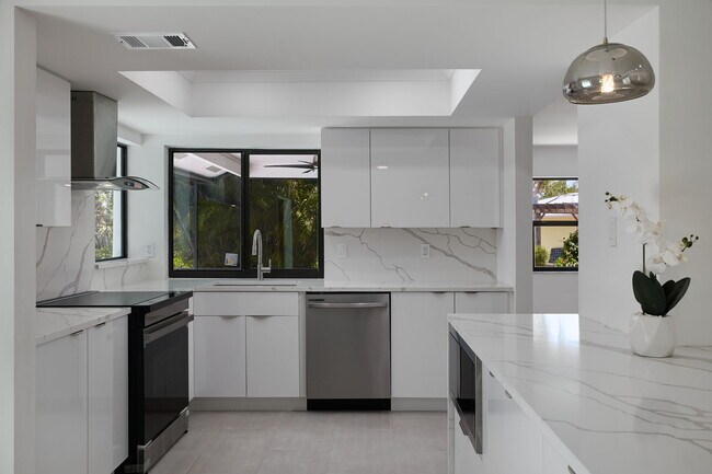 Building Photo - 9436 Sage Ct