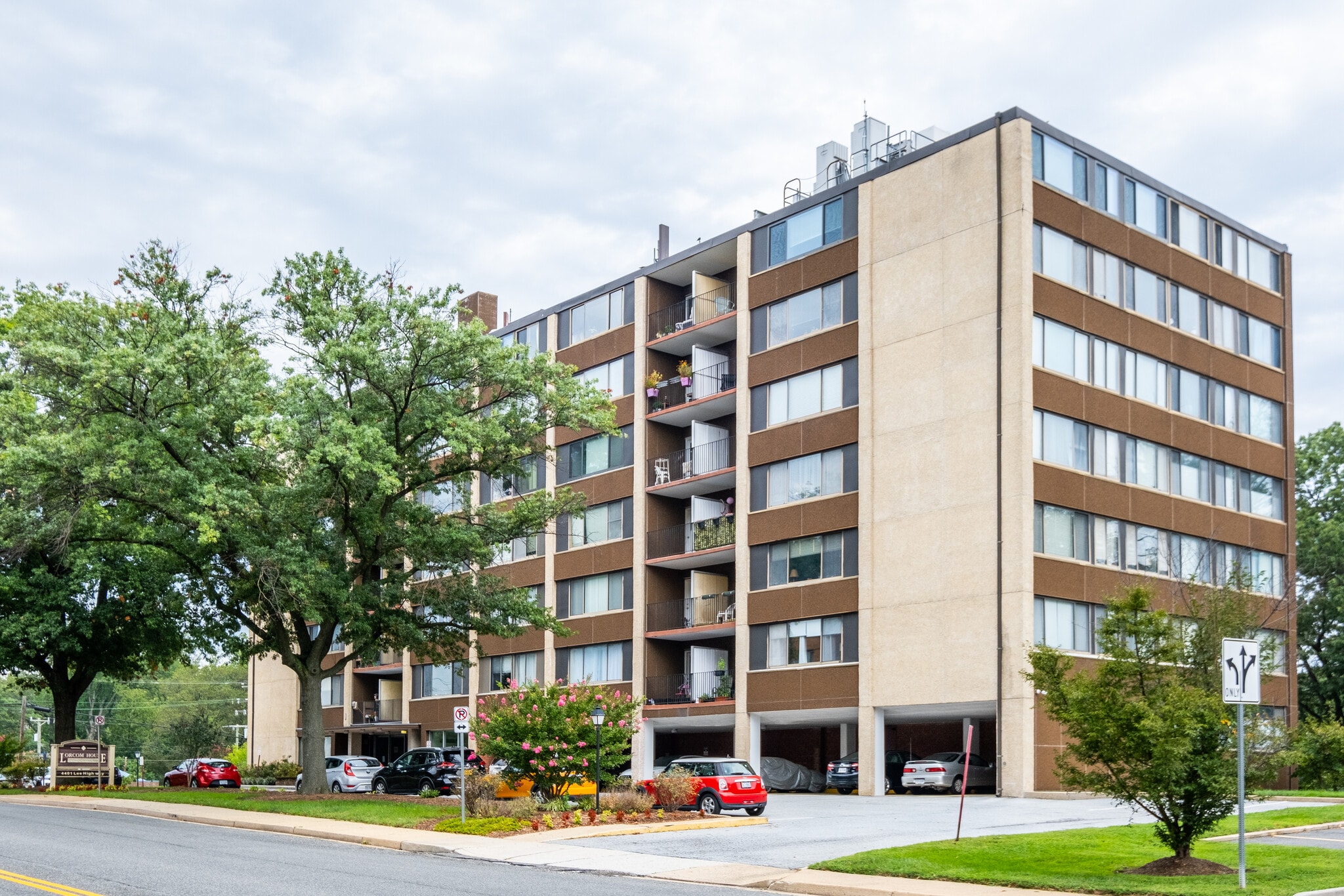 Building Photo - 4401 Lee Hwy