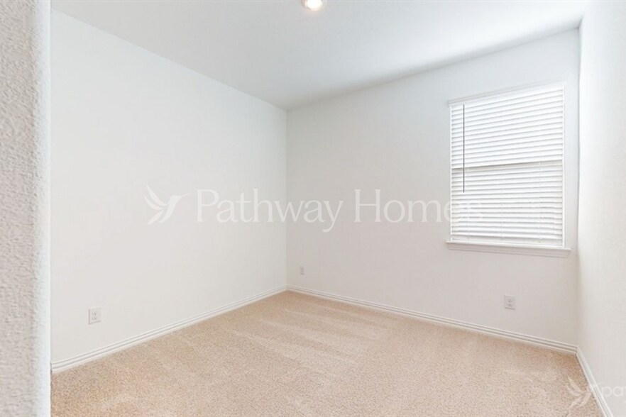 Building Photo - 944 Rusty Spur Ln