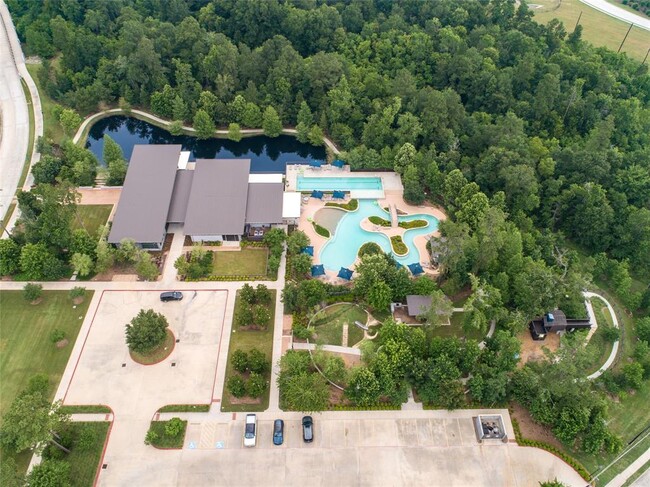 Building Photo - 28266 Emerald Bnd