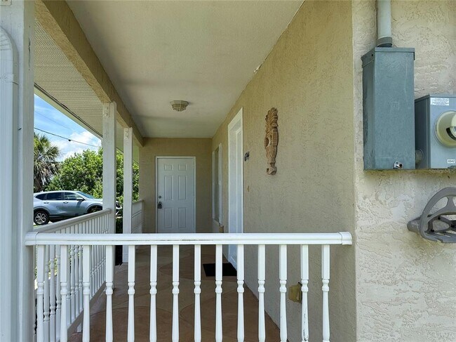 Building Photo - 6944 Rosemont Dr