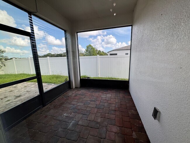 Building Photo - 2980 Scarlett Dr