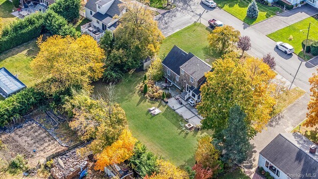 Building Photo - 50 Mole Pl