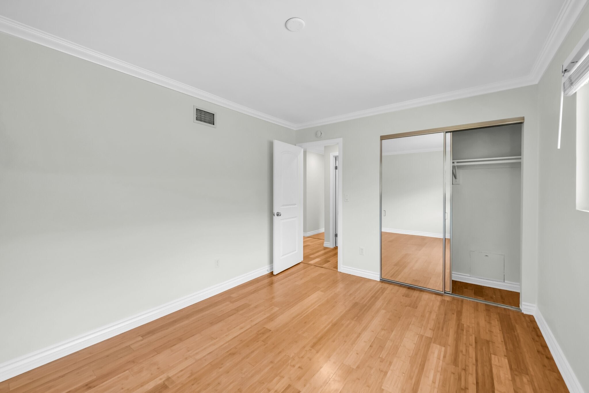 Building Photo - 13004 Lull St