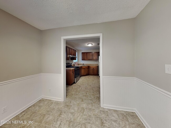 Building Photo - 6406 Harlow Blvd