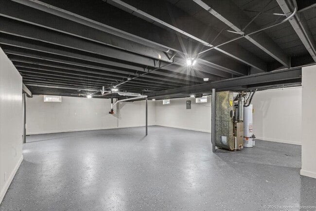 Building Photo - 17740 Clyde Ave