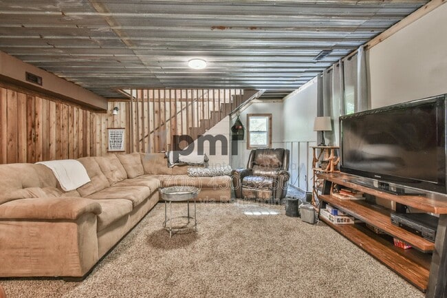 Building Photo - 43 Davis Gap Rd