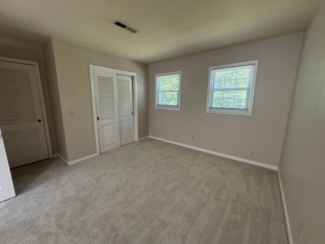 Building Photo - Secluded 3BR/2BA Home in Heflin – Lawncare...