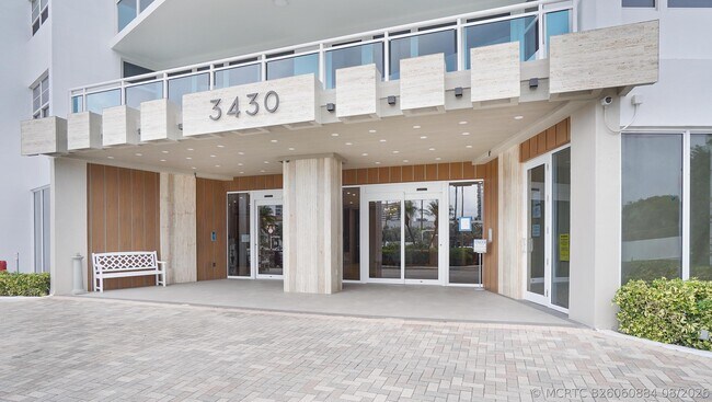 Building Photo - 3430 Galt Ocean Dr
