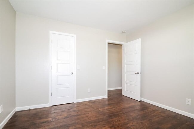 Building Photo - 6332 NW 58th Terrace