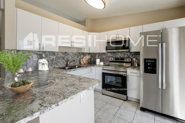 Building Photo - 12752 SW 265th Terrace