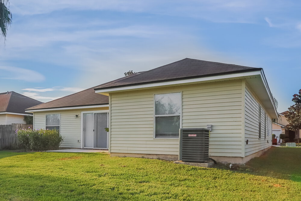 Building Photo - 2391 Creekfront Dr