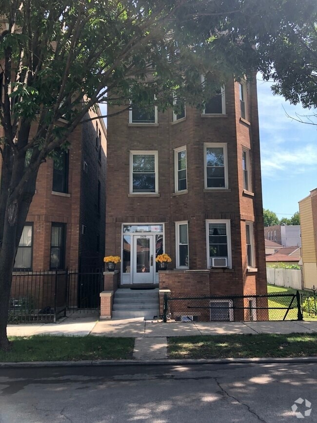 Building Photo - 3429 S Union Ave