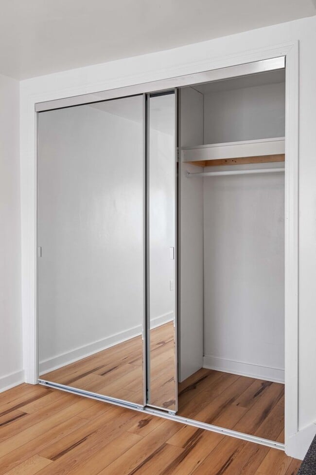 Building Photo - Luxury Rental - Sharpsburg