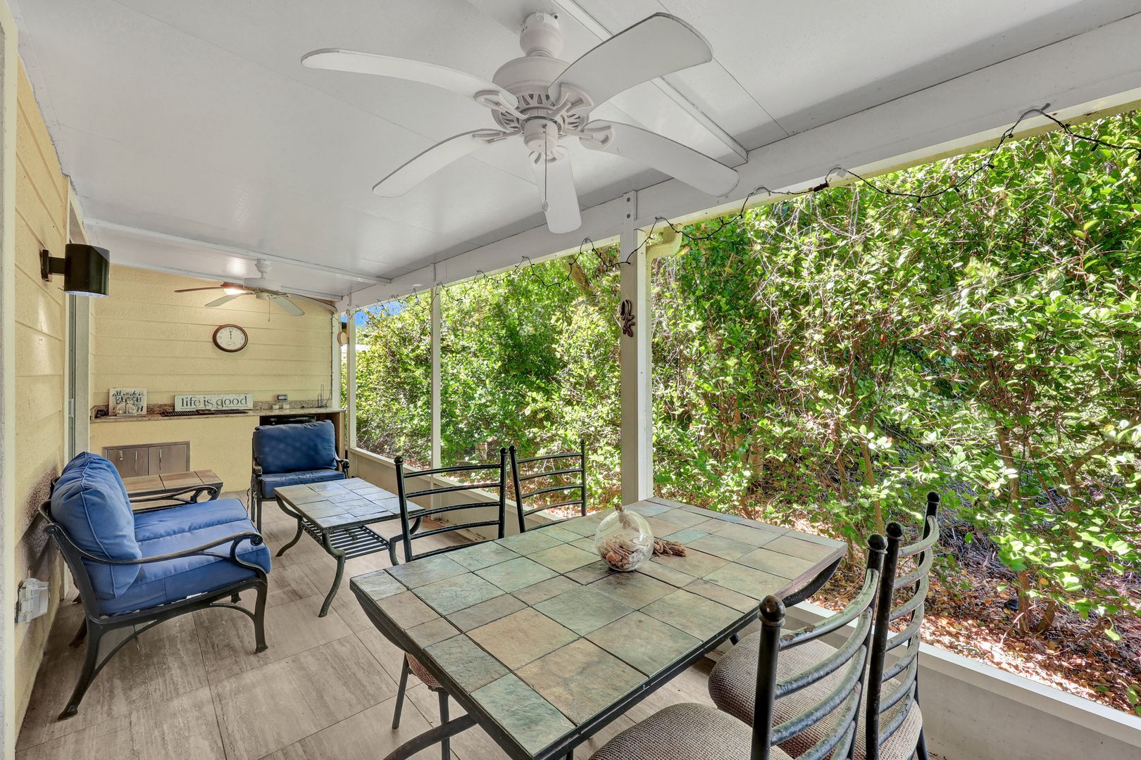 Screened Lanai w/Built-In Grill - 4450 Chickee Hut Ct