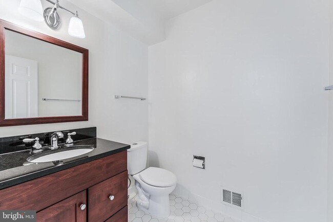 Building Photo - 1443 Hampton Hill Cir