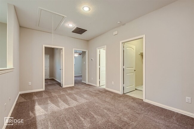 Building Photo - 1308 Lakecrest Ln