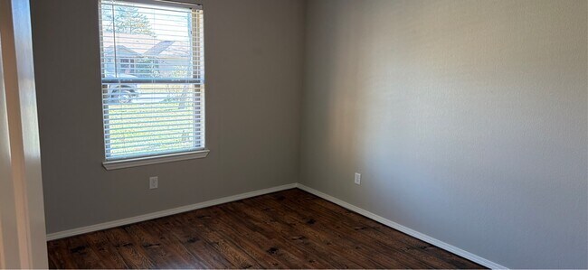 Building Photo - 173 Western Heights Cir