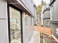 Building Photo - 631 W Emerson St