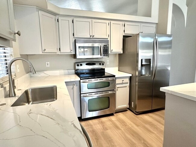 Building Photo - 4781 W Harrison St