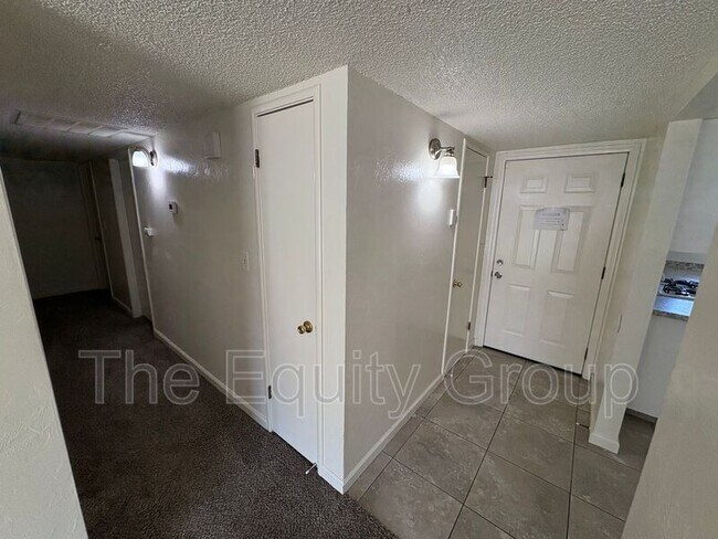 Building Photo - 1641 S Thomas St