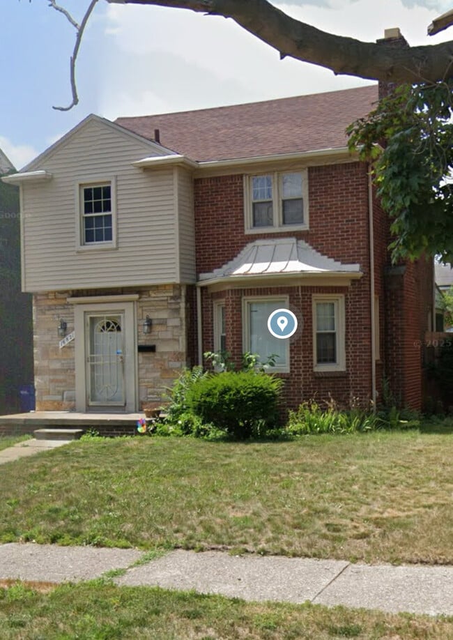 Primary Photo - 16821 Strathmoor St