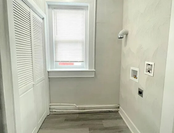 Building Photo - 527 37th St